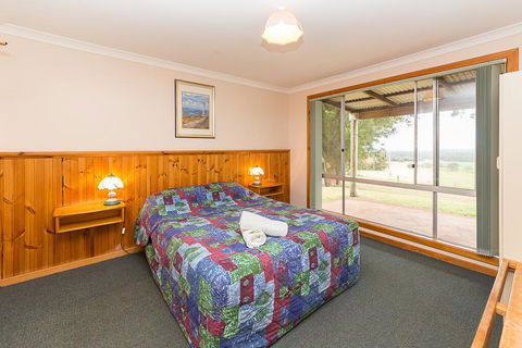 Augusta Sheoak Chalets - Travel Search 1