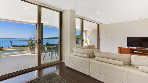 Aura Apartment With Spectacular Views! - Travel Agents 0