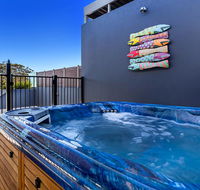 Aura Unit 10 - Shoal Bay - Cruises Travel