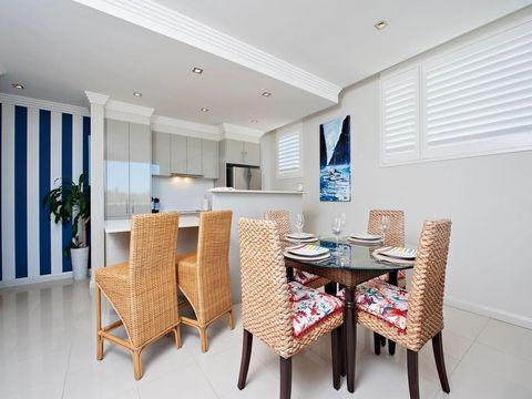 Aura Unit 12 - Shoal Bay - Travel Agents 3