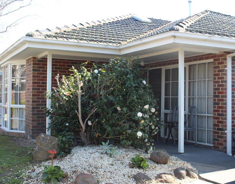 Australian Home Away @ Doncaster Elgar - Tourism Guide 1