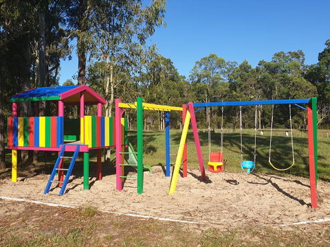 Australian Motor Homes Tourist Park - Tourism Guide 2
