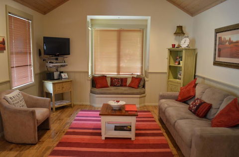 Autumn Affair Cottage 5 - Tourism Guide 3