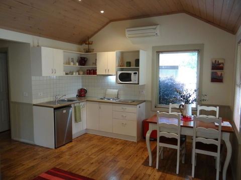 Autumn Affair Cottage 6 - Cruises Travel 3