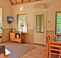 Autumn Leaf Cottage 1 - Travel Search