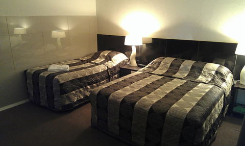 Avalon Motel - Tourism Guide 0