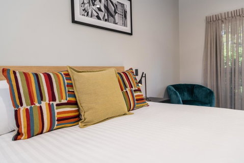 AVENUE MOTEL APARTMENTS - Tourism Guide 0