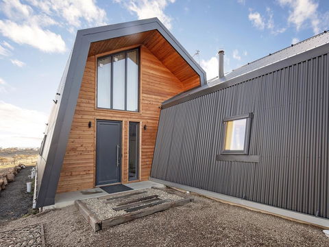 Avonside Alpine Estate Cabin 2 - Tourism Guide 1