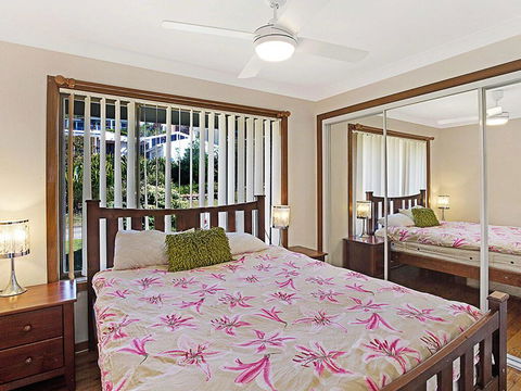 Away @ Nelson Bay, 29 Wollomi Ave - Incredible Water Views, Pet Friendly, WIFI & Aircon - Cruises Travel 2