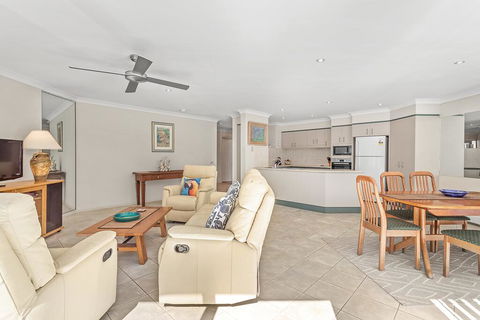 Bagnall Beach Apartments Unit 5-153 Government Rd - Cruises Travel 2
