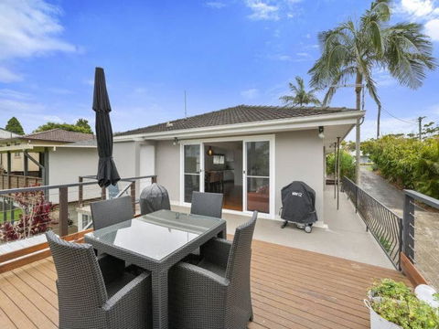 Bailey House - Travel Search 1