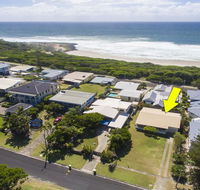 Bailey's Beach House - Cruises Travel
