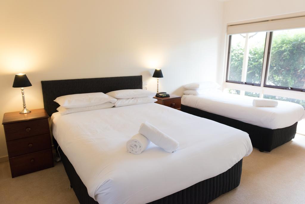 Warrenheip VIC Travel Agents