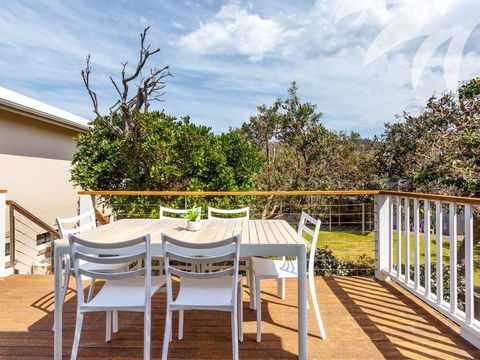 Banksia - Travel Search 3