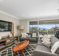 Barefoot Top Floor 32 Skyline Crescent Crescent Head - Travel Search