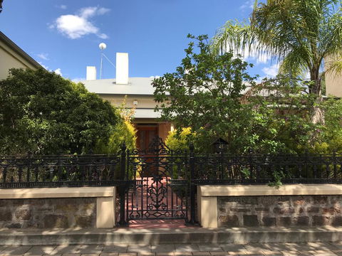 Barossa Best - Travel Search 1