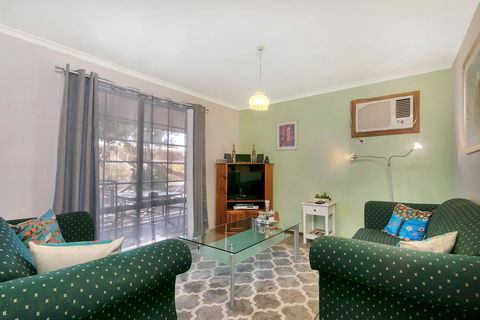 Barossa Country Cottages - Tourism Guide 3