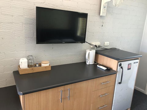 Bateau Bay Hotel - Travel Agents 2