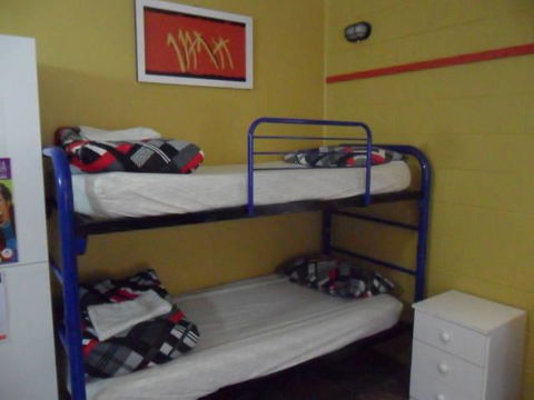 Bateman Bay Holiday Park & Batemans Bay YHA - Tourism Guide 3