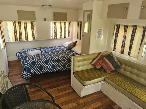Bateman Bay Holiday Park & Batemans Bay YHA - Tourism Guide 0