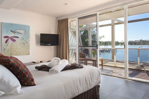 Bay Breeze Boutique Accommodation - Tourism Guide 3