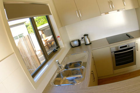 Bay Of Islands Apartments - Travel Agents 3
