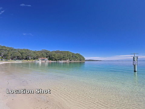 Bay Parklands, Unit 22/2 Gowrie Avenue - Cruises Travel 1