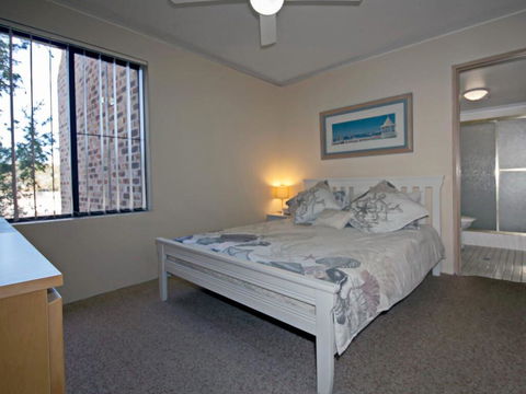 Bay Parklands, Unit 44/2 Gowrie Avenue - Cruises Travel 3