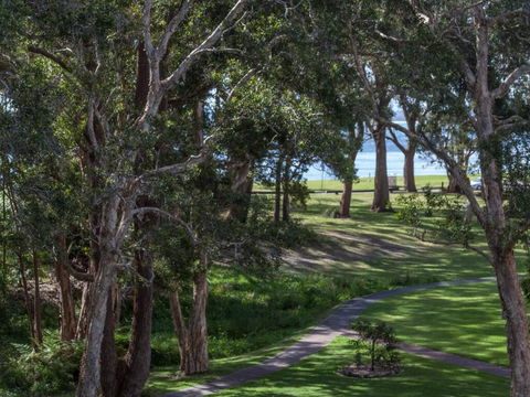 Bay Parklands, Unit 50/2 Gowrie Avenue - Cruises Travel 0