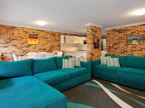 Bay Parklands, Unit 69/2 Gowrie Avenue - Cruises Travel 0