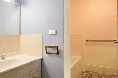 Bay Parklands, Unit 69/2 Gowrie Avenue - Cruises Travel 2