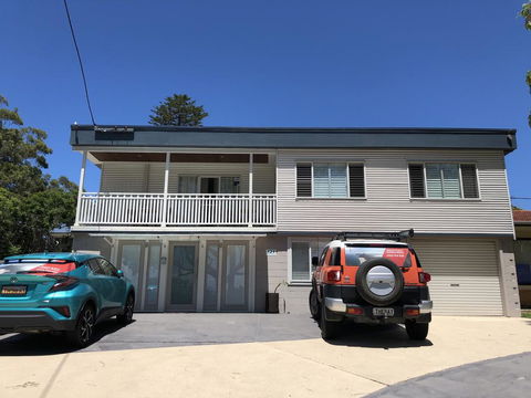 Beach & Bay Holiday Rental - Nelson Bay - Cruises Travel 2