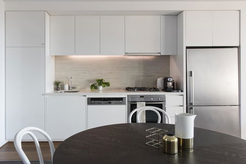Beach Apartment Port Melbourne - Travel Search 1