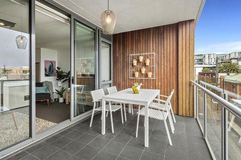 Beach Apartment Port Melbourne - Travel Search 2
