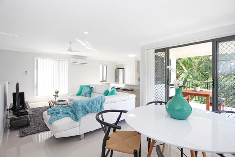 Beach Breeze Holiday House - Travel Search 3