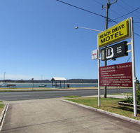 Beach Drive Motel - Cruises Travel