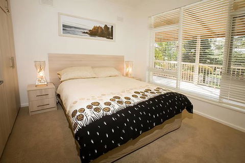Beach House Apartments - Cruises Travel 2