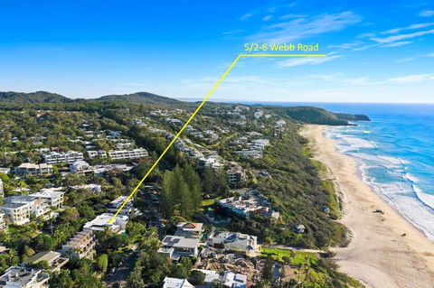 Beach Views & Breezes, Sunshine Beach - Travel Agents 2