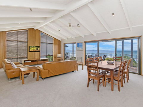 Beachfront - Travel Search 1