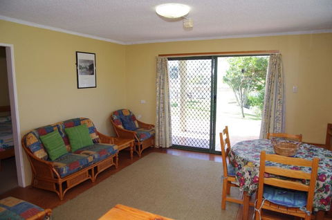 Beachfront 1, 25 Willow Street - Travel Search 2