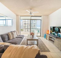 Beachfront Retro Apartment In Surfers Paradise - Travel Search