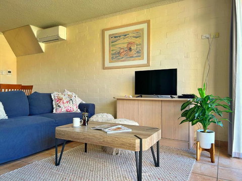 Riverview Holiday Apartment 92 - Kalbarri WA - Travel Agents 3