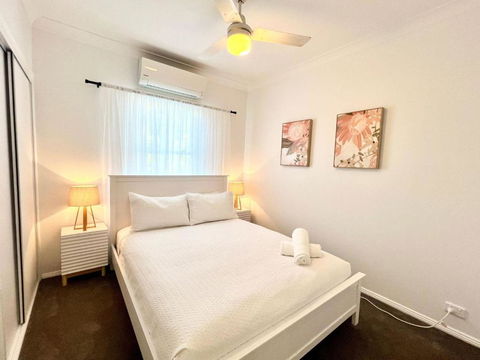 Renovated Queenslander - Upstairs 2km To Stadium - Cruises Travel 3