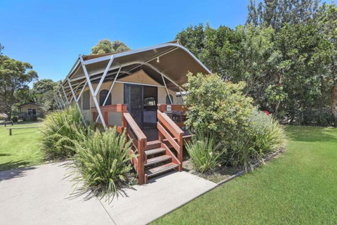 Reflections Mylestom - Holiday Park - Travel Agents 1