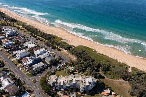 Relaxing Ocean View Apartment In Buddina - Tourism Guide 2
