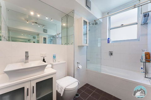 Relaxing Sunny North-Facing 2-Bed Apt In Vaucluse - Cruises Travel 1