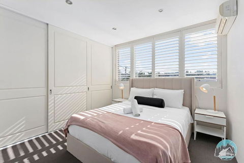 Relaxing Sunny North-Facing 2-Bed Apt In Vaucluse - Cruises Travel 3