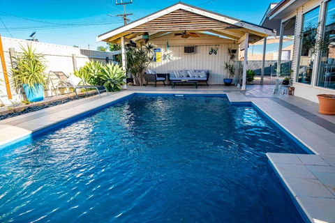 Resort On Morgan With Beautiful Private Pool, Pet Friendly - Travel Agents 0