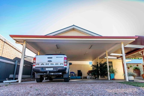 Resort On Morgan With Beautiful Private Pool, Pet Friendly - Travel Agents 1