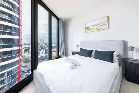 Resort Style Living 2 Bed Apt With Pool BBQ - Tourism Guide 3